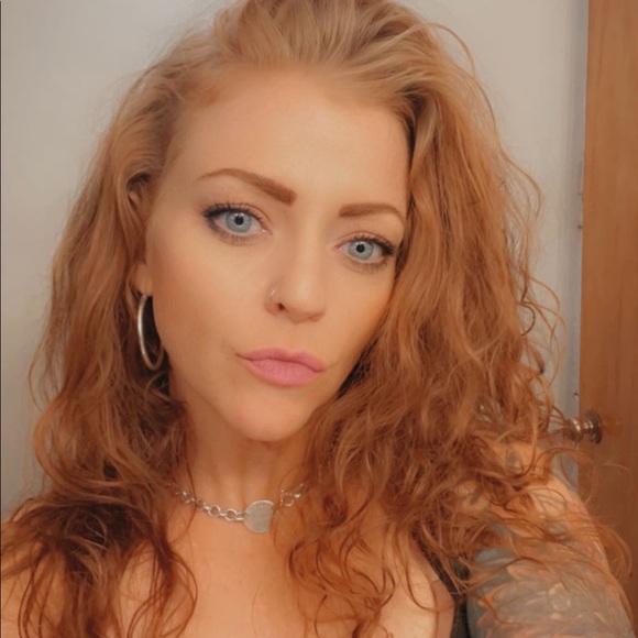 Meet your Posher, Amy - Picture 1 of 1